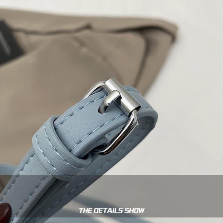 Rivet Crescent Armpit Bag Shoulder Messenger Women's Bag