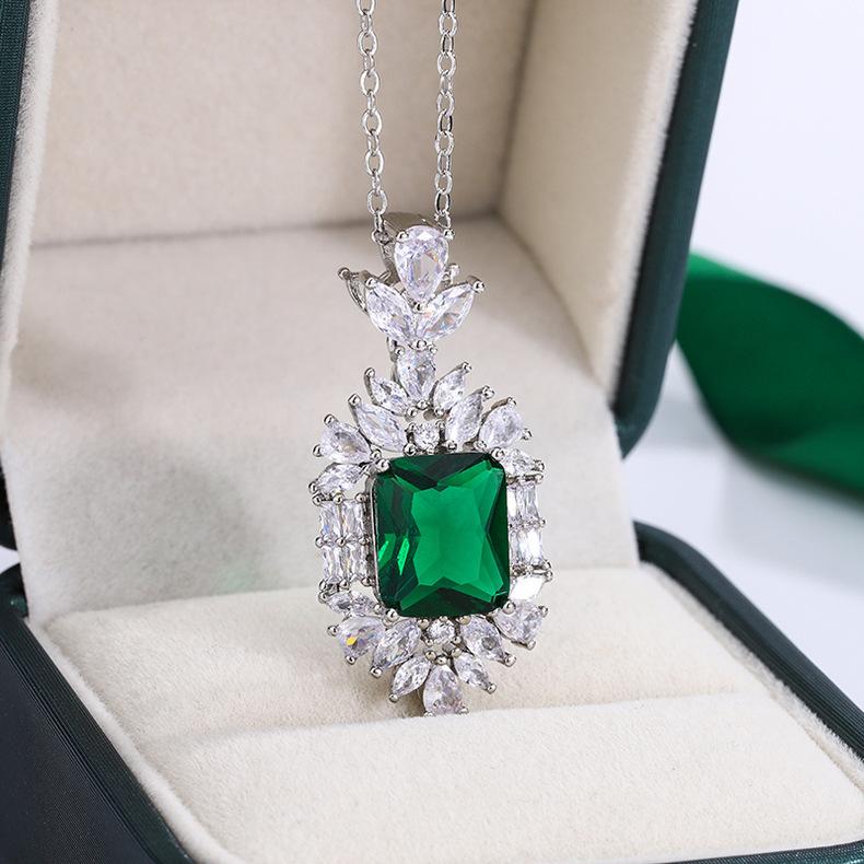 Zircon Necklace Princess Banquet Colorful Treasure Square Diamond Pendant Emerald Engagement Luxury