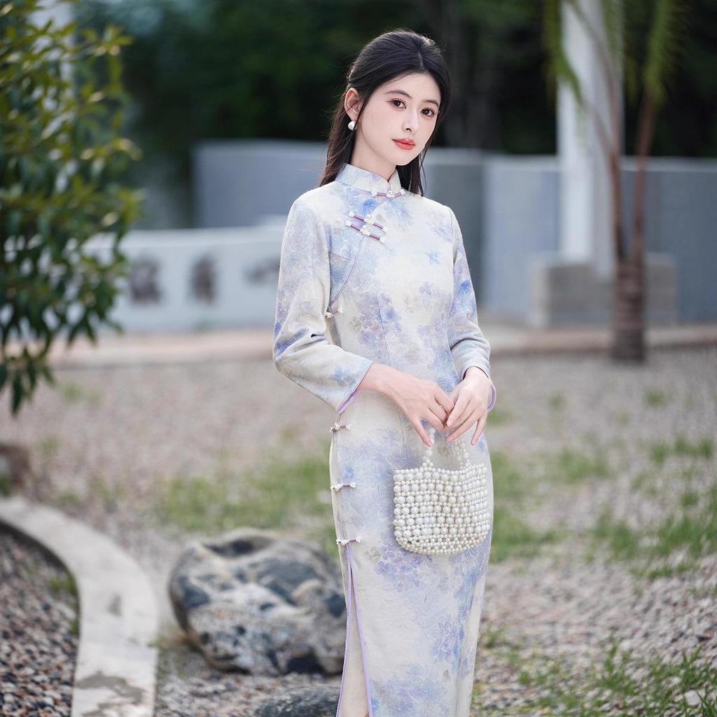 Winter 2025 Mid-Length Cheongsam with Single Layer and Seven-Sleeve Design