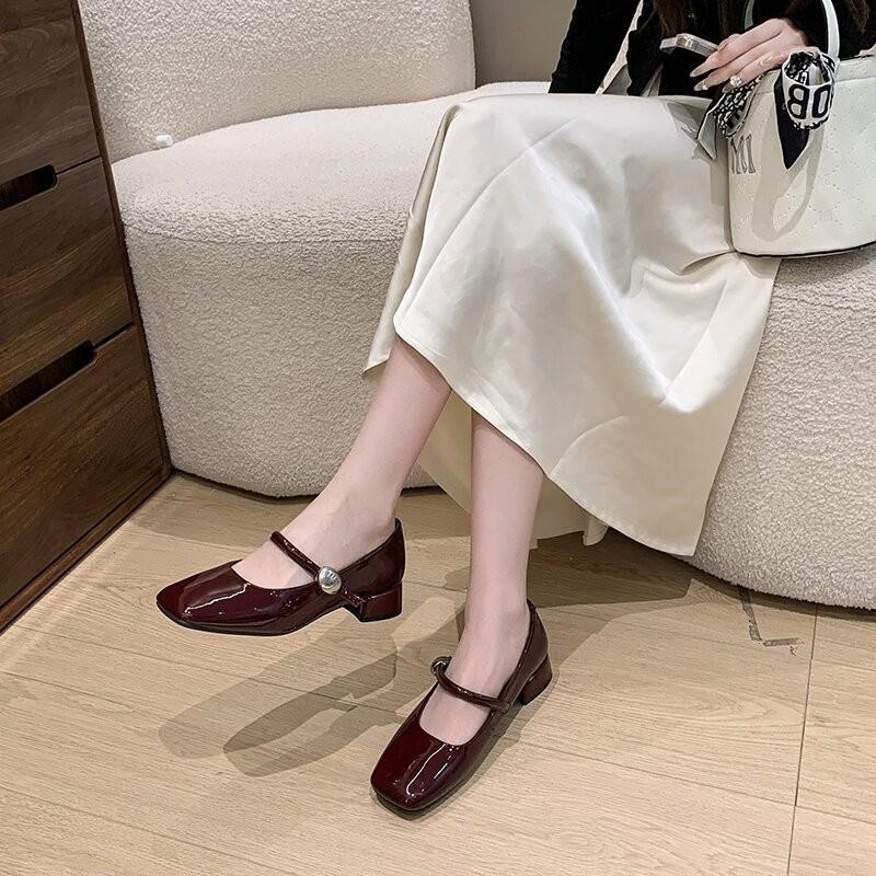 French patent leather Mary Jane single shoes women's 2025 spring new versatile thick heel square head one-word buckle temperament high heels