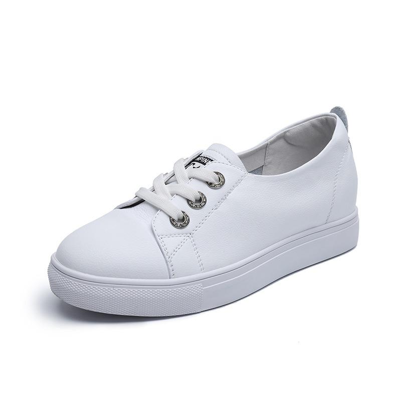 New Shallow Inner Height Increase White Shoes Women Breathable and Thin Leisure Students Lazy One Pedal Board Shoes Tide