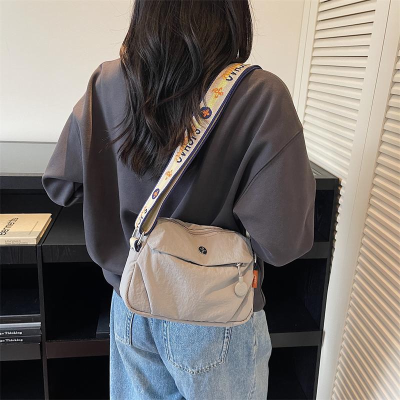 High Quality Nylon Shoulder Phone Bag for Women Fashion Messenger Crossbody Bags Luxury Designer Small Handbag and Purses