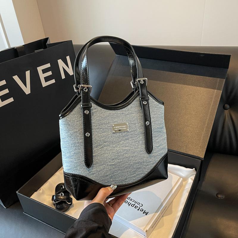 Fashion Portable Denim Bag Women's New Versatile Shoulder Bag Leisure Bag