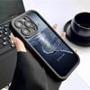 Etui ochronne Seaside Waves Black Groove Diamond Sand na iPhone'a 15/16/17