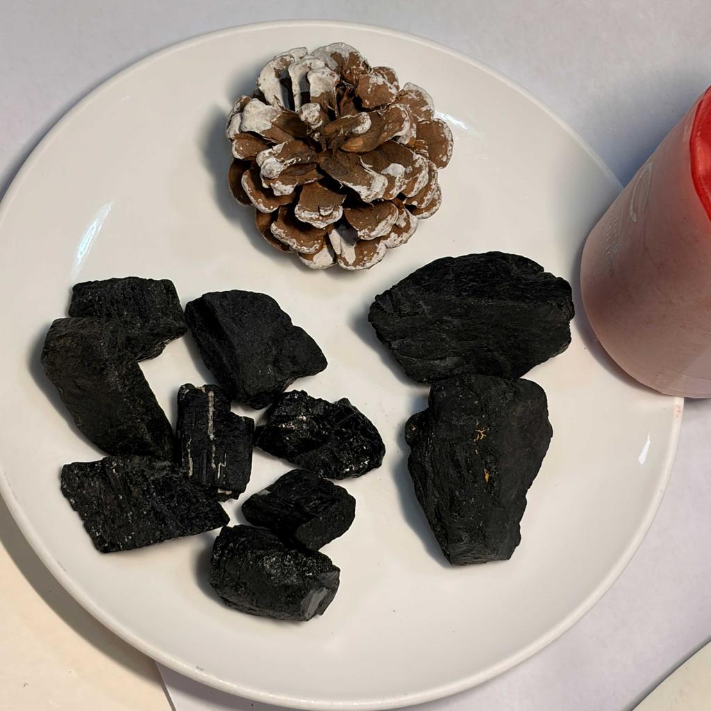 Natural Black Tourmaline Tumbled Chips 100g Irregular Shape 1.5-2.5 inches for Jewelry Making DIY Home Decor Crystal Pieces Bulk