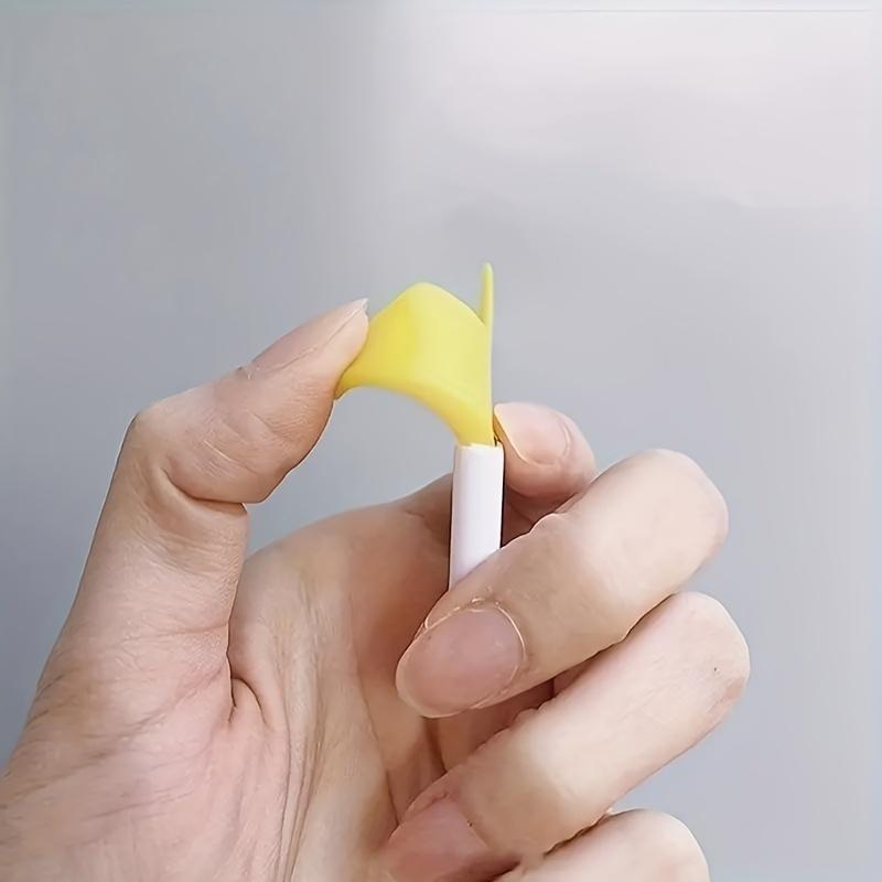 Silicone Eye Makeup Aid Tool - Multifunctional Mascara Guard, Eyeshadow Applicator, Reusable Eyeliner Pad Template