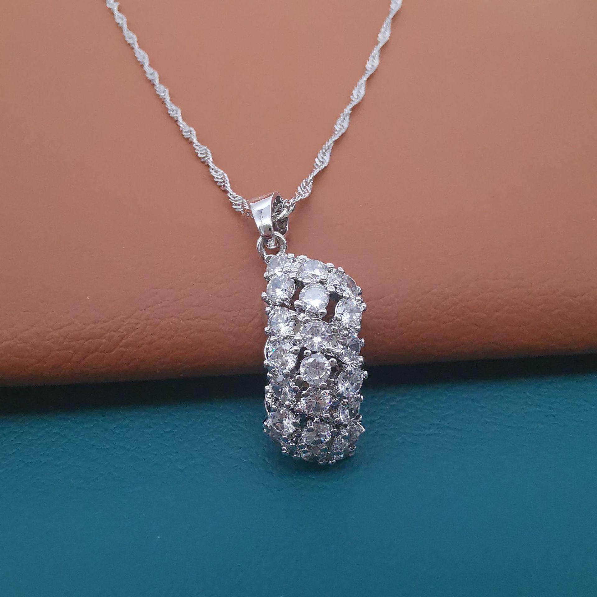 Full Diamond Zircon Pendant for Women Light Luxury and High-end Feel Imitation Moissanite  Chain Fashion Jewelry белый