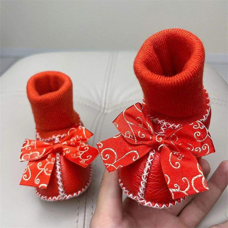 Winter Soft-soled Newborn Baby Cotton Shoes 0-6 Months Thickened Baby Anti-drop Socks Shoes Keep Warm and Do Not Lose Fluff Shoes