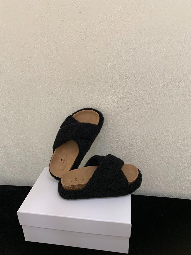 Hairy Cross Small Open-toed Round Head Thick-soled Slippers Outer Wear 2025 Fashion Casual Beach Cool Slippers