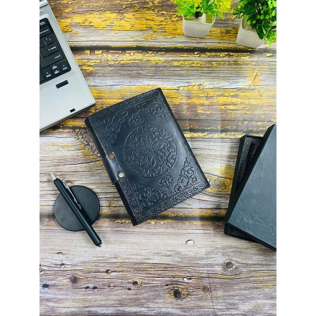 Potrójna Bogini Księżyca junk journal Grimoire dziennik księga zaklęć czary Rustykalne strony Pusty dziennik księga cieni