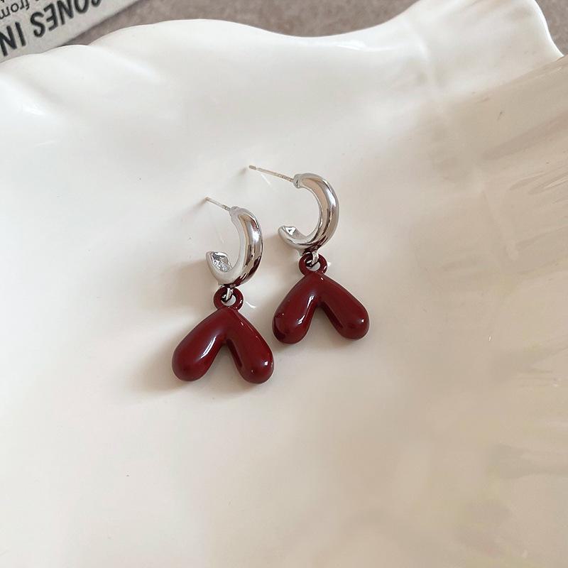 2024 Exquisite High-End Retro Silver Needle Red Heart Flower Earrings for Women