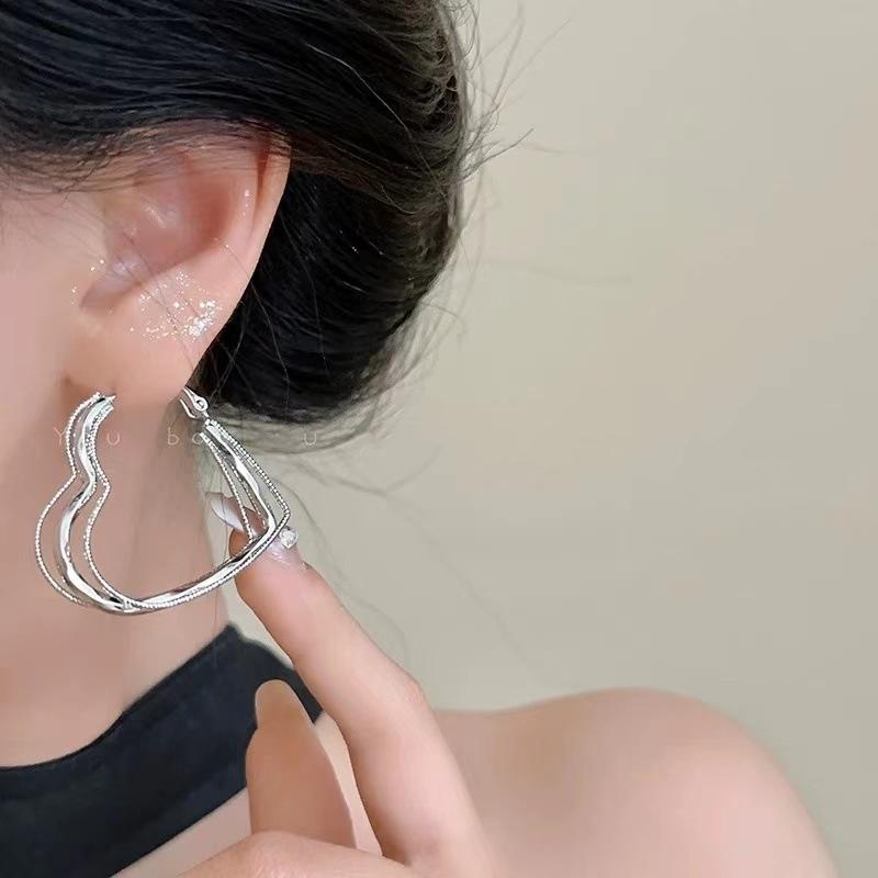 

New Fashion Trend Unique Design Elegant Exquisite Irregular Shape Earrings Female Jewelry Party Premium Gift Earrings Jewelry Gift A1835 Silver