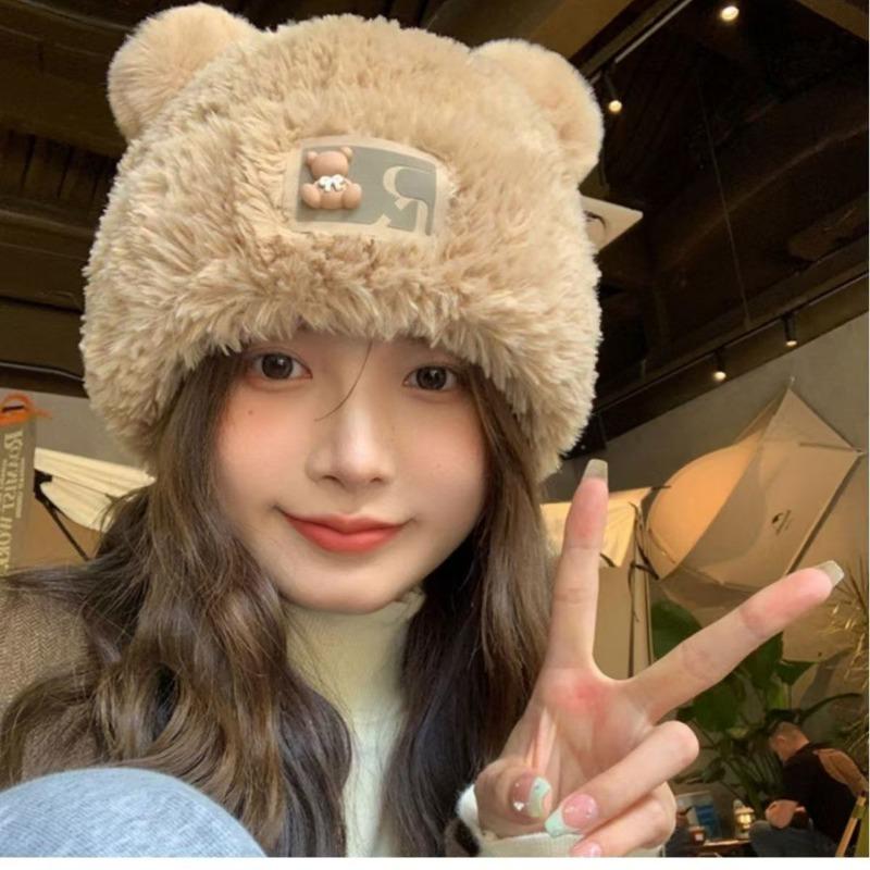 New cute bear plush hat women's winter warm fur hat shows a small and sweet furry knitted hat
