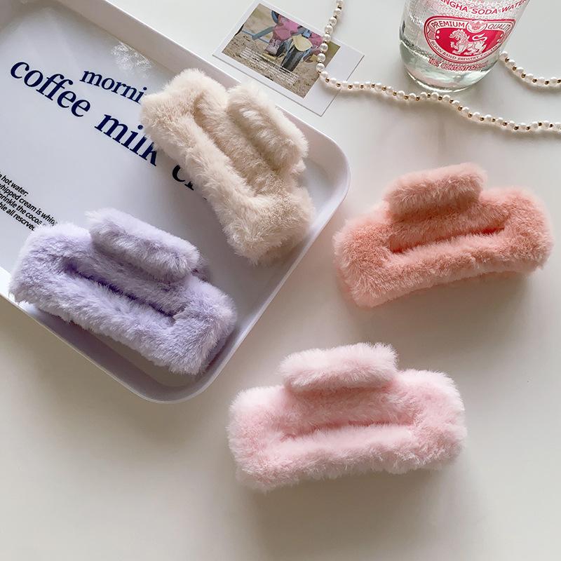 New Solid Hair Clips For Women Girls Soft Plush Hair Claws Large Size Korean Headwear Hairpins Crab Barrette Hair Accessories Gift