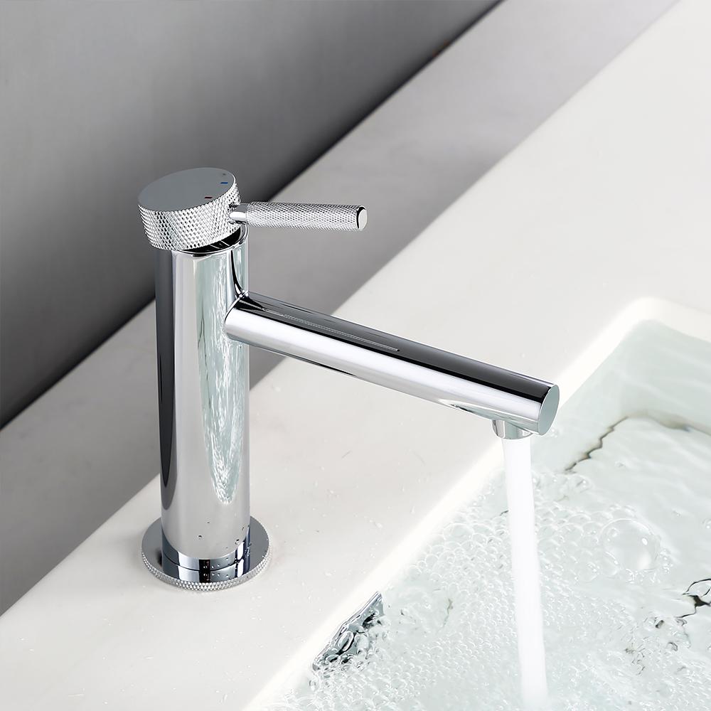 Polished chrome Basin Faucet Single Hole Single Handle Hot Cold Mixer Knurled Sink Tap Vanity Water Tapware Bathroom Faucet