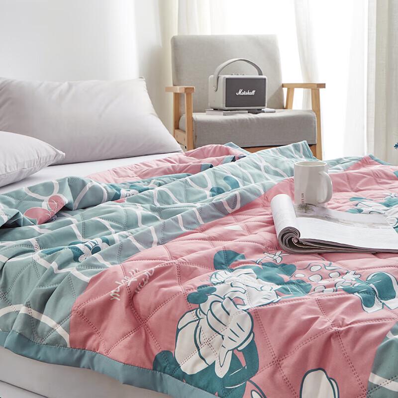 Disney Romantic Kiss 3-in-1 Multifunctional Comforter