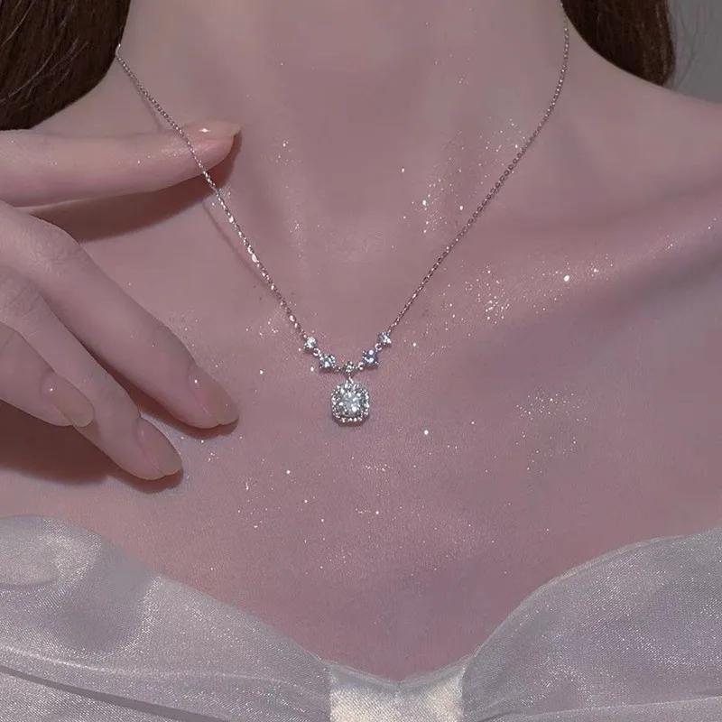 Luxurious Square Pink Zircon Pendant Necklace For Women Fashionable Personalized Daily Accessory Party Jewelry Birthday Gifts