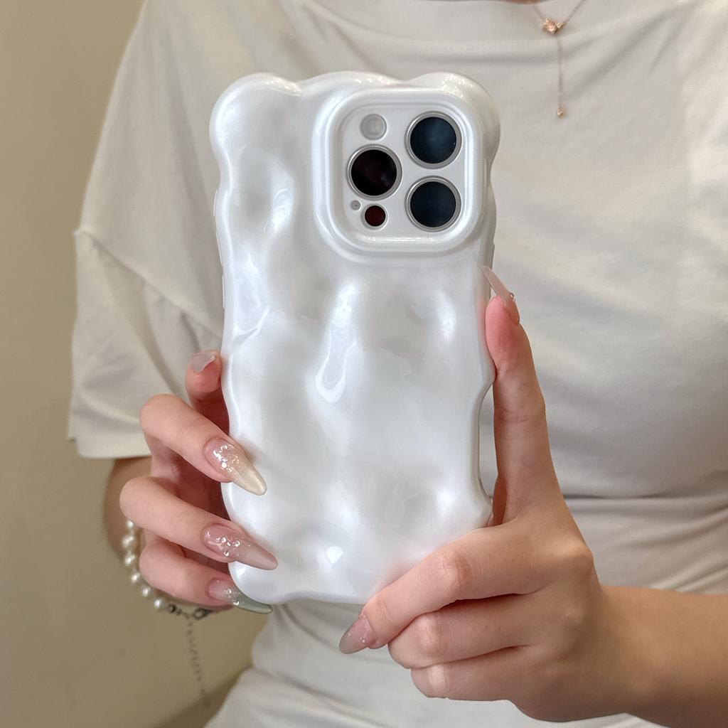 Niche ins style, solid color wavy case, suitable for iPhone16Pro max mobile phone case, Apple 17 new 14/15.