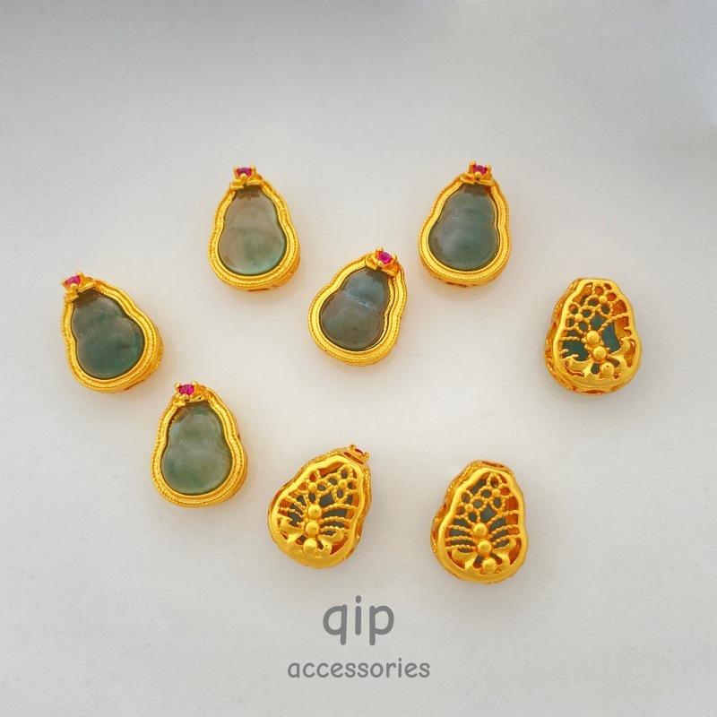 

Gold-Plated Crystal & Jade Gourd Beaded Bracelet 8x10.5mm