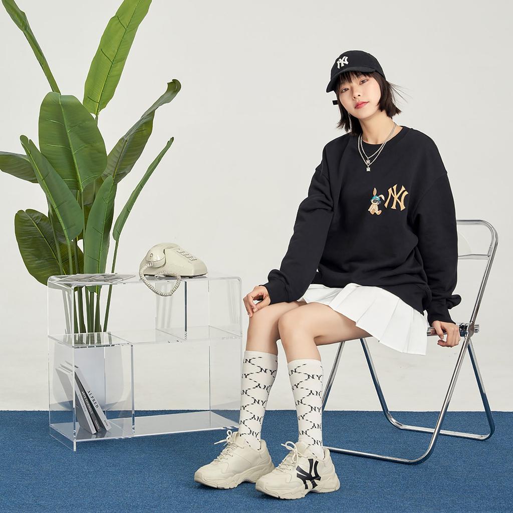 MLB Sweatshirts Unisex Black Crew Neck Moderate Regular 3AMTQ0131-50BKS