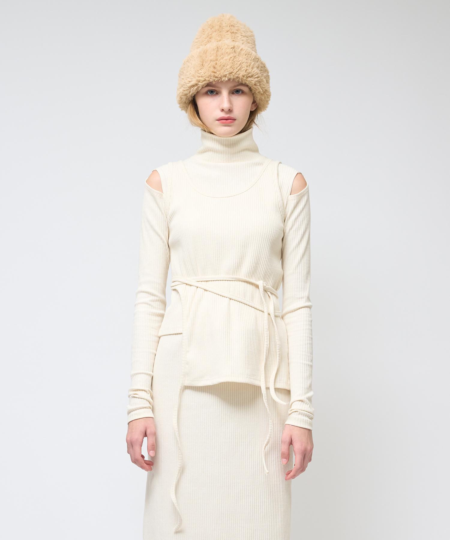 320 Showroom Shoulder Cut Out Slim Ribbed Span Turtle Neck Tshirts Cream Cream/Free