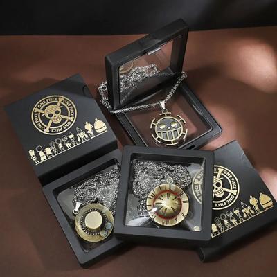 Anime One Piece Luffy Necklace Muži a ženy Slaměný klobouk Ace Around Kovový přívěsek Luo Logo Svetr Řetízek Dárek k narozeninám