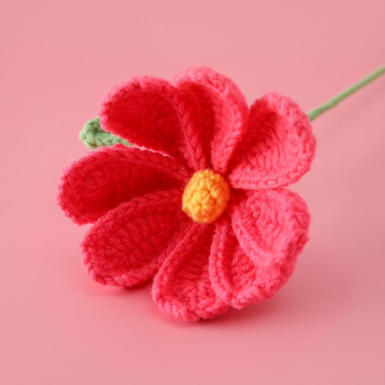 1Pcs Crochet Lily Flowers Creative Hand-knitted Lilies Flower Bouquet Wedding Party Home Decor