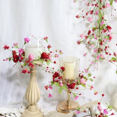 Valentinstag Herz Kerzenring Kranz Handgefertigt Rot Rosa Beeren Mittelstück mit Blumen Tischdeko für Romantisches Abendessen