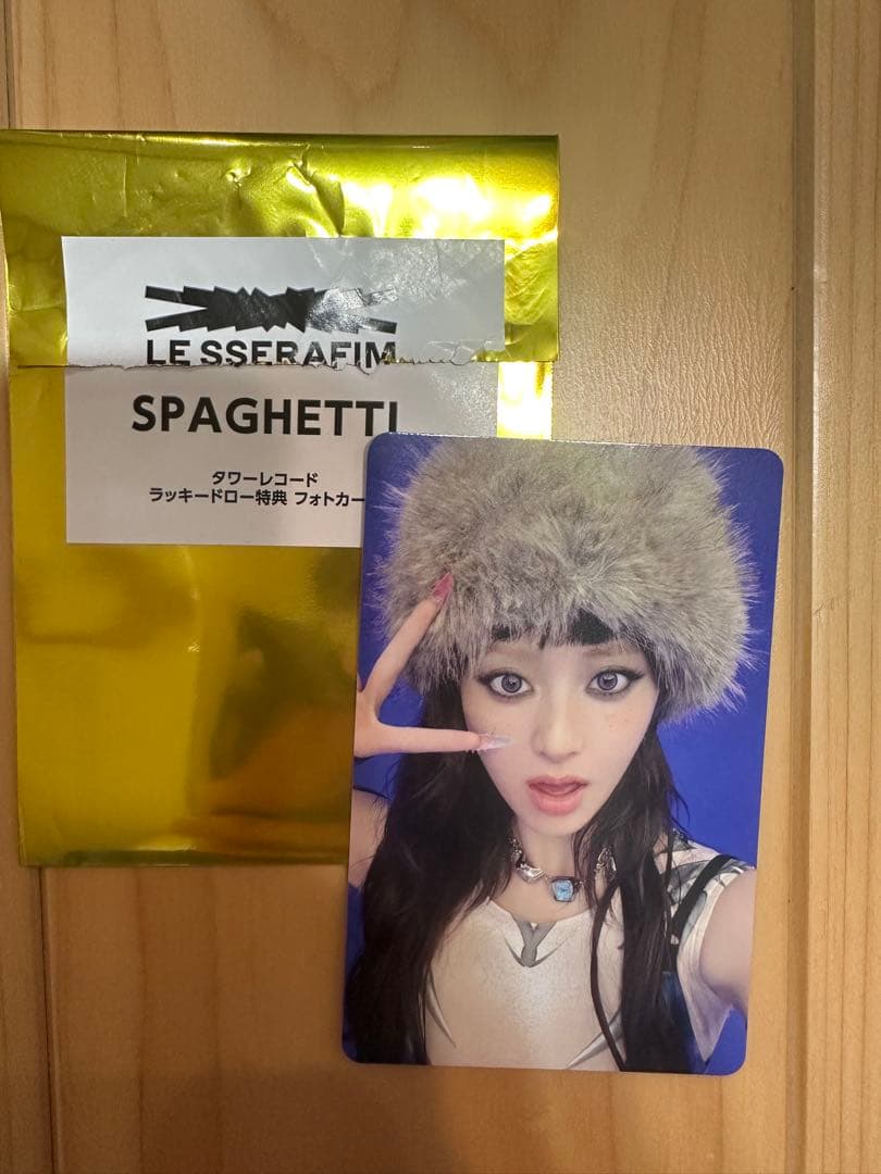 

[USED] LESSERAFIM SPAGHETTI Tower Records Rakidro Yunjin