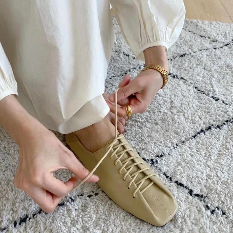Retro Soft Sole Single Shoes Women Square Toe Lace-up Solid Colour Flats Lightweight Comfortable Loafers Femininos