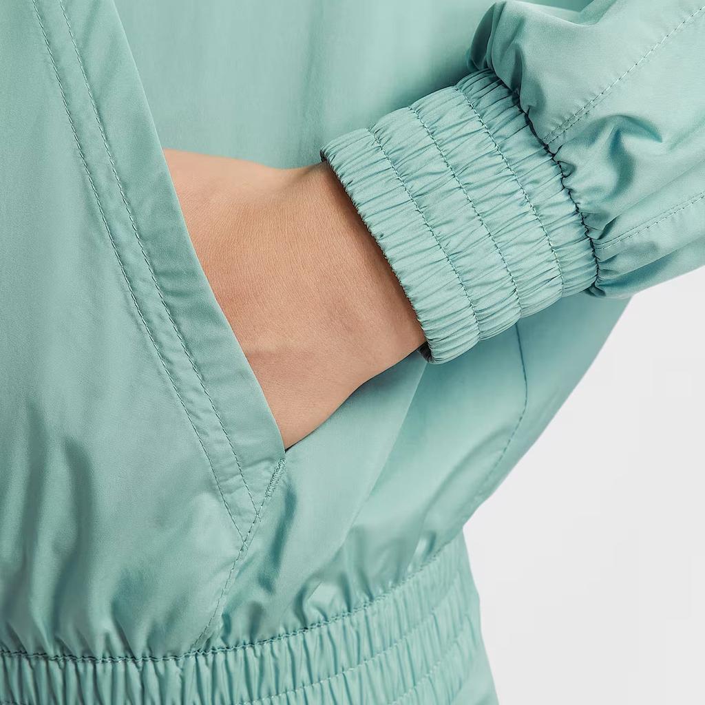 Nike Sportswear Classic Wovens Jacket Women's FV6299-017