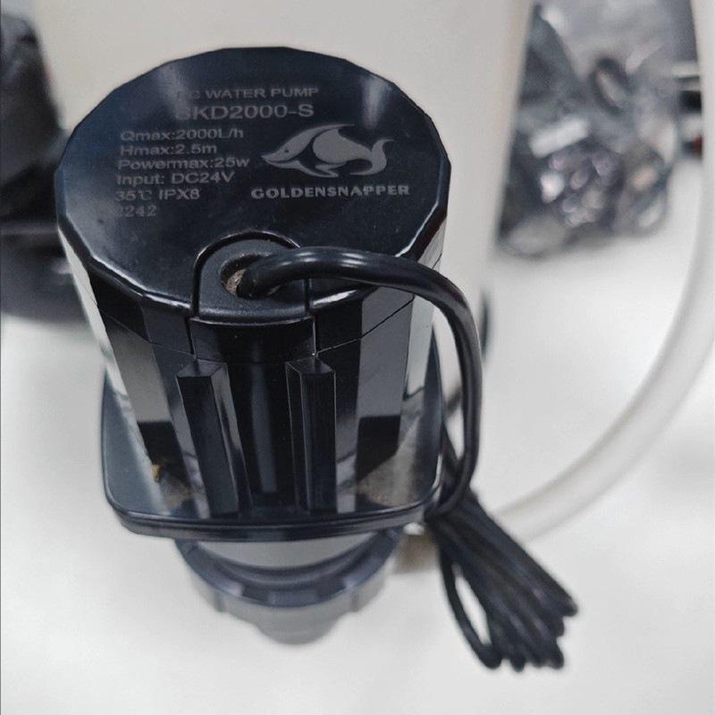 

Huichi Seafood Tank: Needle Brush Water Pump with Built-in Protein Skimmer and Egg Separator