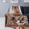 Hyun Bin Kpop Decke Weiche Warme Flanell Überwurfdecke Tagesdecke für Bett Wohnzimmer Picknick Reise Zuhause Sofa