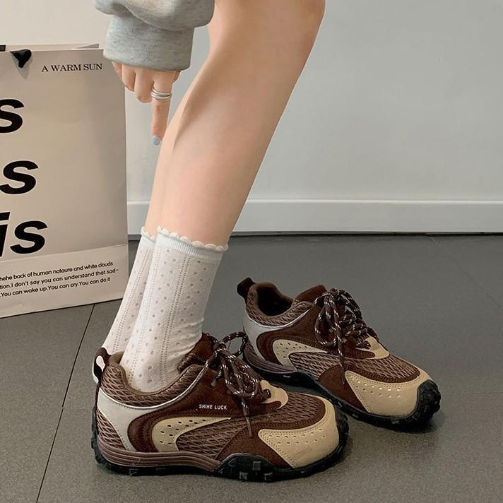 Queen Fan retro versatile platform white shoes women's 2025 new autumn skirt soft-soled German training sneakers