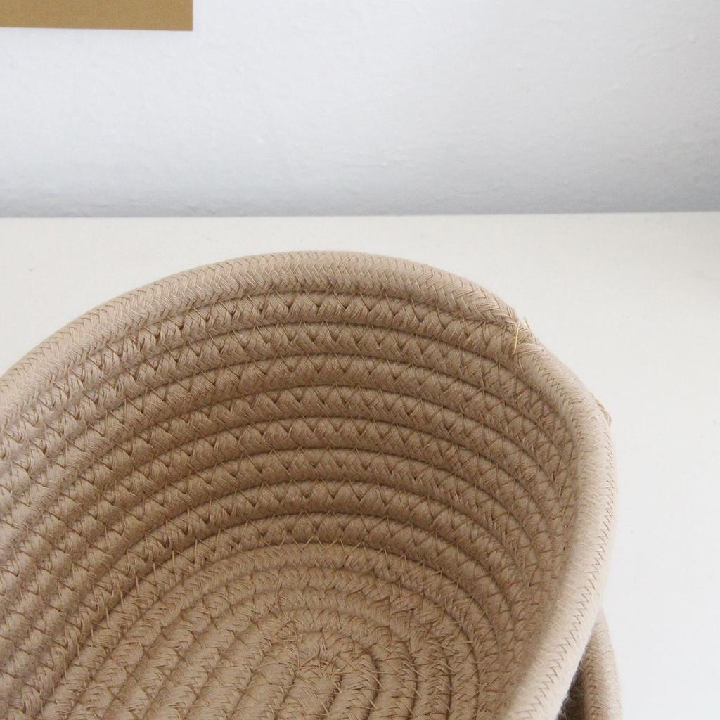 Panier de rangement de bureau tissé à la main avec couvercle Organisateur pour télécommande Cosmétiques Articles divers Boîte