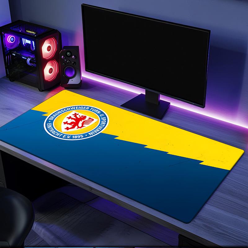 Braunschweig Fc Crest Design Mouse Pad, Rubber Base, Mouse Pad for Gamers and Office Use, Gaming Desk , Easy To Clean Mat Christmas Fan Gifts