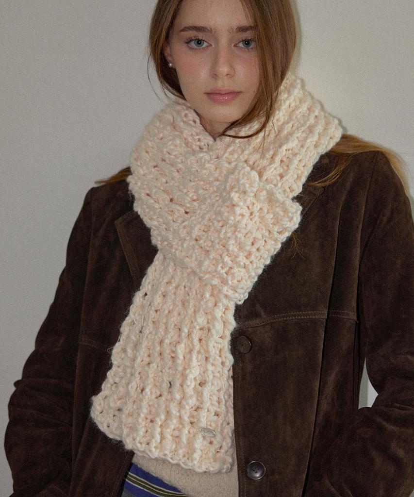 Seullouseulloulli Sleeve Handmade Crochet Knit Big Wool Scarf _ Cream