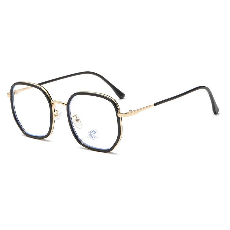 New Anti-Blue Light Large Frame Glasses - No Makeup Slimming Style, Trendy Myopia Glasses for Live Broadcasts and Social Media Influencers.