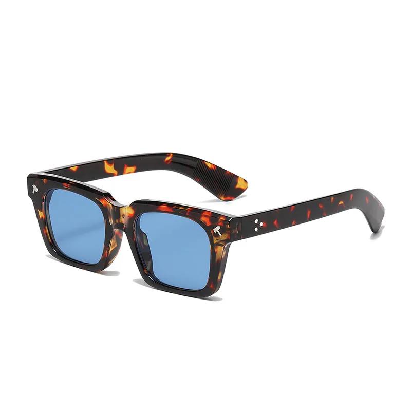 Outdoor Driving Rivet Square Sunglasses Women Men Luxury Designer Vintage Punk Eyeglasses UV400 Protection