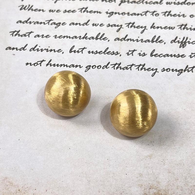 Autumn/Winter Retro Minimalist Frosted Ball Stud Earrings for Women