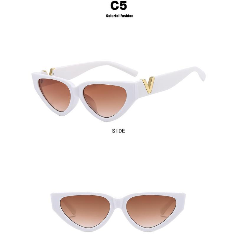 Women's sunglasses, small-frame V-shaped cat eye sunglasses.