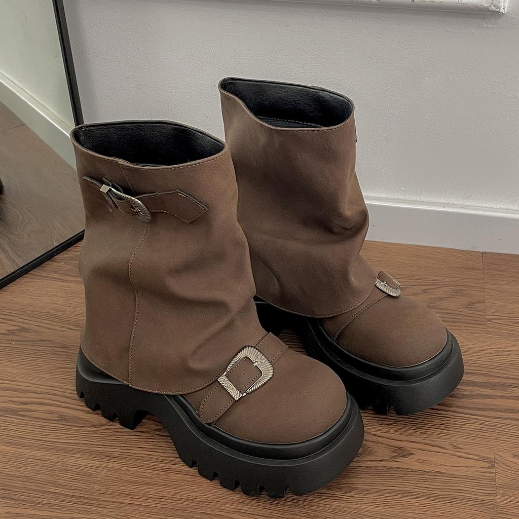 Schwarzer britischer Stil kleiner Mann dicksohlige erhöhende Martin Stiefel Damen 2025 neuer Herbst dünne Hosen kurze Stiefel