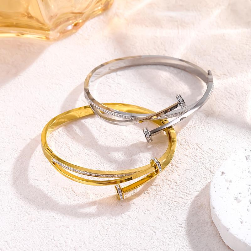 1 PC 18K Gold Plated Stainless Steel Micro Diamond Delicate Cross Nail Bracelet, Elegant and Versatile Women's Bracelet