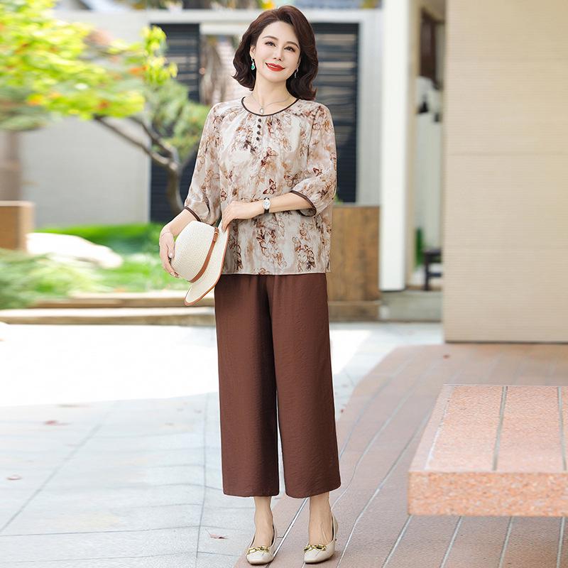 

Mom s Summer 2026 Stylish Chiffon Two-Piece Set: Loose Fit Short-Sleeved Top for Middle-Aged & Elderly Women XL (Recommended 80-95 jin)