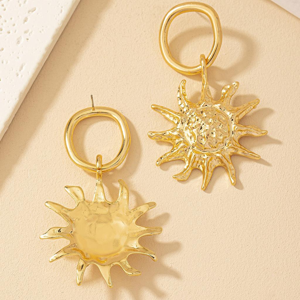 Vintage French Style Sunflower Dangle Earrings for Daily Wear earrings for women