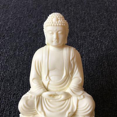 Deko & Wohnaccessoires – Statuetten
