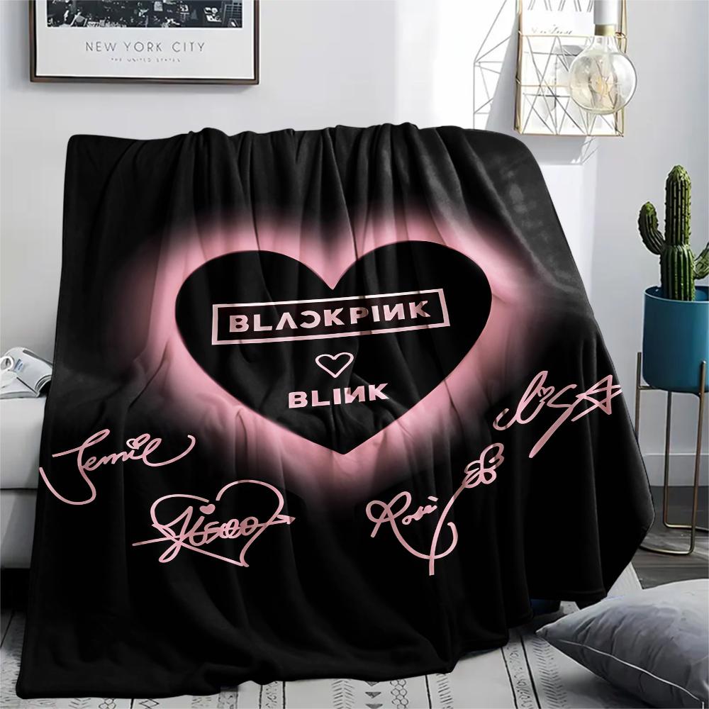 1 szt. Koc flanelowy z nadrukiem Blackpink, Wysokiej jakości, Na wszystkie pory roku, Wystrój domu, Ciepło i komfort, Idealny na prezenty świąteczne