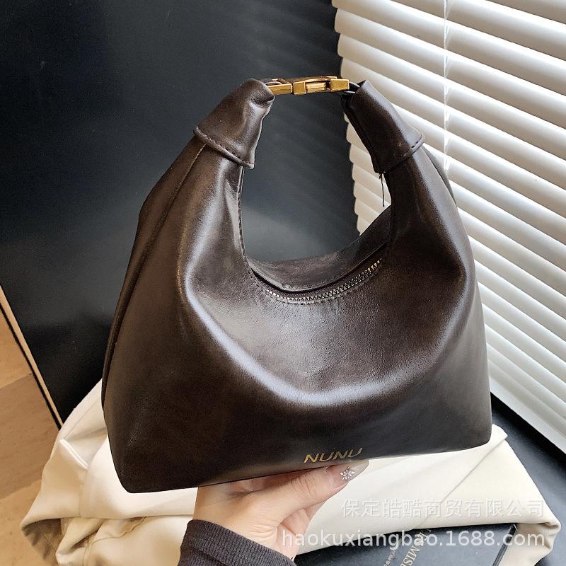 Niche Design Bag Women's Autumn and Winter 2025 New Fashion Shoulder Messenger Bag High-end Women's Portable Dumpling Bag
