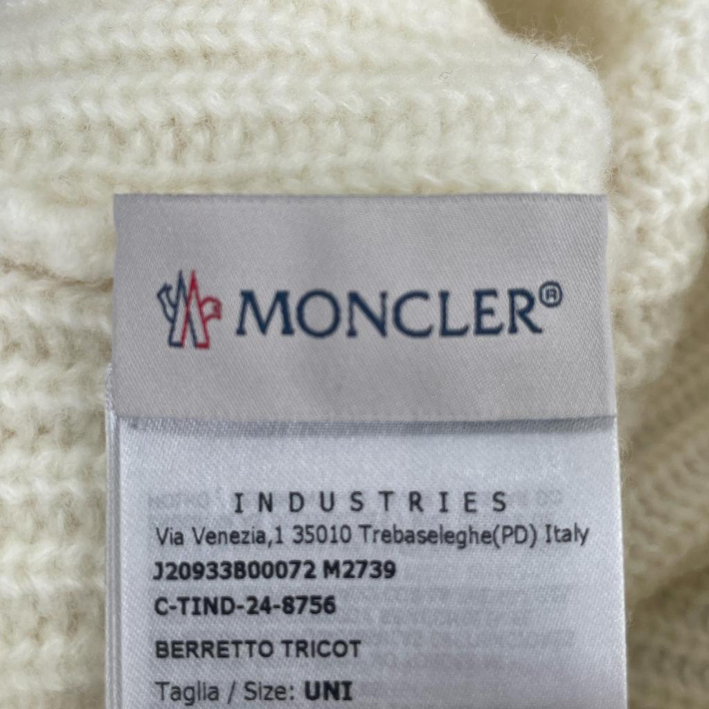 Excellent MONCLER Knit Cap BERRETTO With Logo Emblem White Wool Women J20933B00072 Used