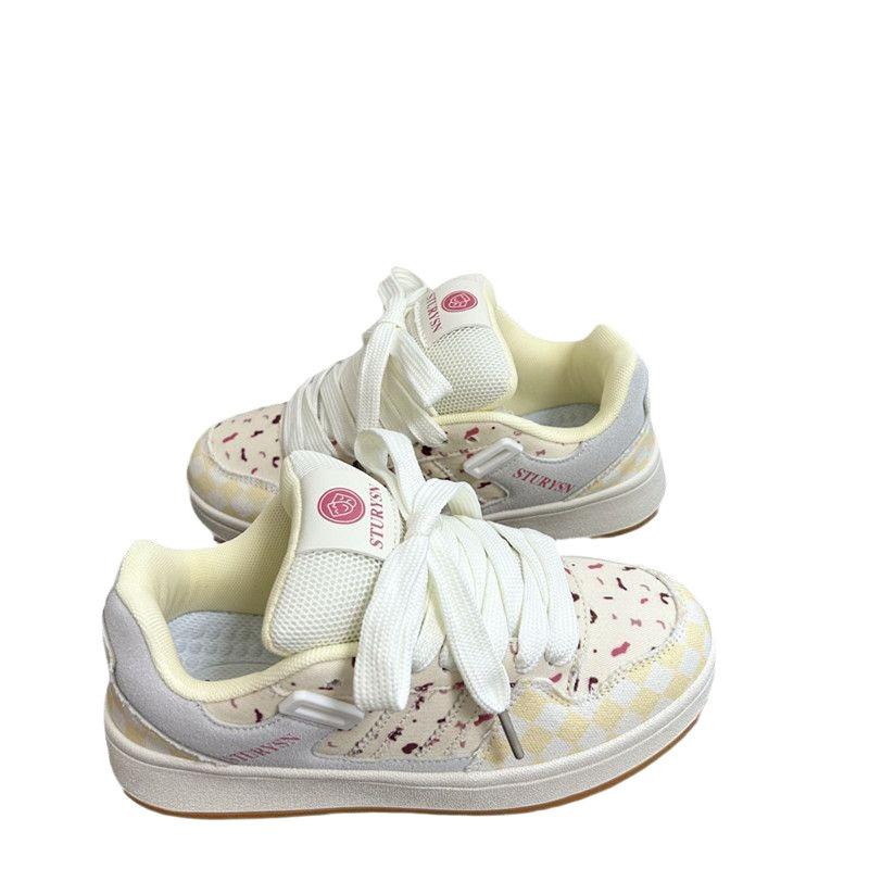 Niche cranberry color scheme bread shoes female ins student white shoes 2025 summer new versatile casual shoes